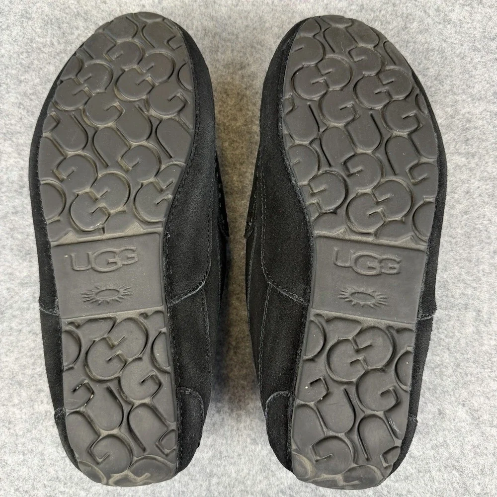 UGG Ascot Mens 10 Black Suede Sheepskin Fur Lined Moccasin Slipper Loafers Shoes